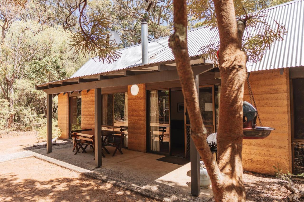 Bussells Bushland Cottages Margaret River Eksteriør billede